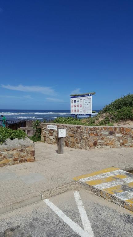 Tertia'S Logcabin Port Alfred Exterior photo